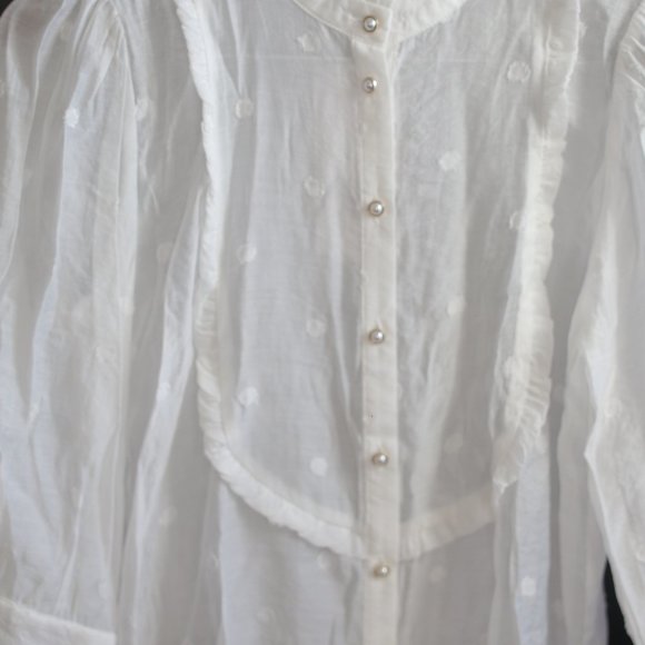 NWT WHITE VINTAGE DOTTED JACQUARD BLOUSE. - Picture 4 of 12